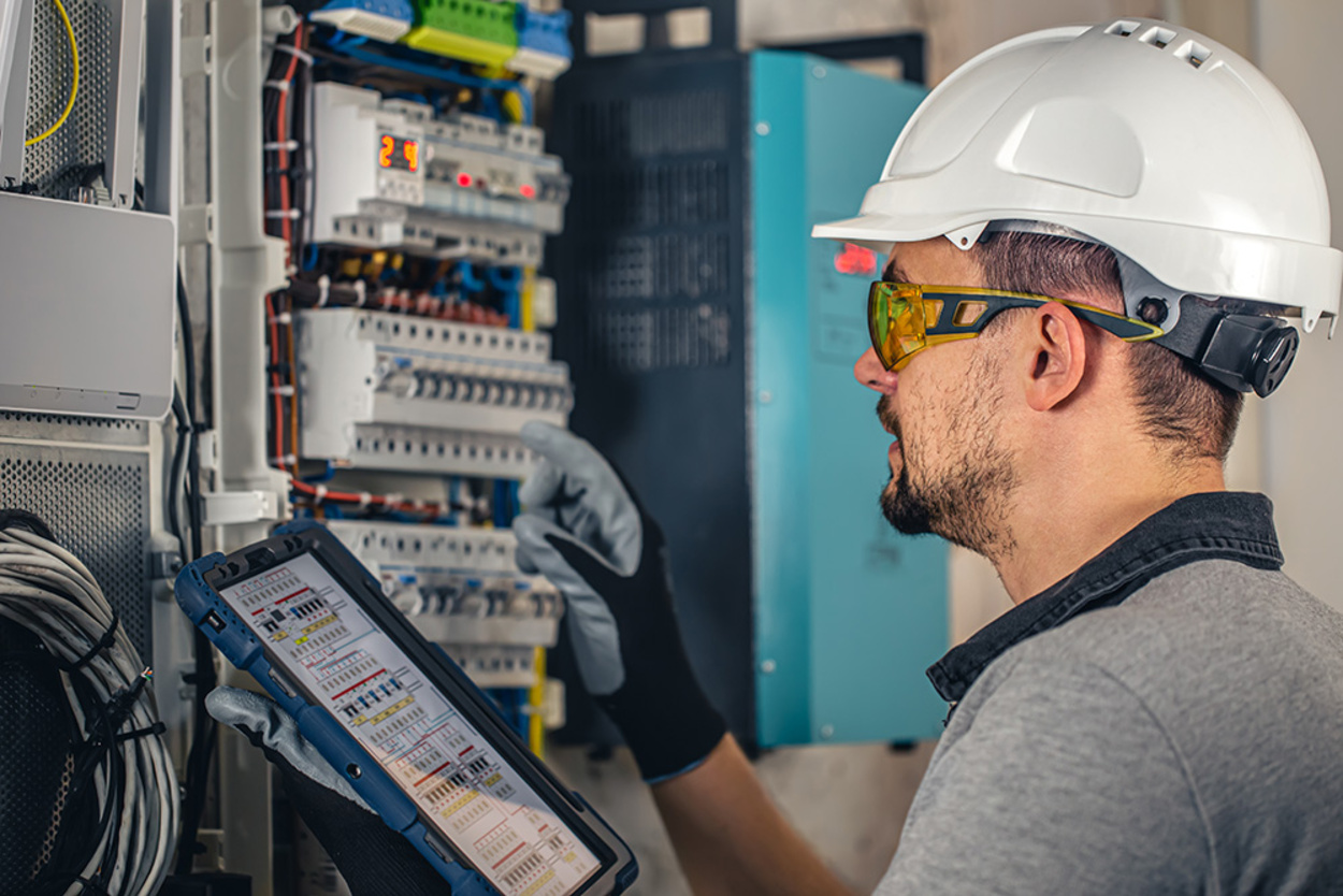 Industrie & Gewerbe bei Schmidt Elektrotechnik in Strasburg