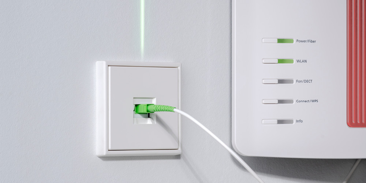 Die neuen Glasfaser-Anschlussdosen bei Schmidt Elektrotechnik in Strasburg